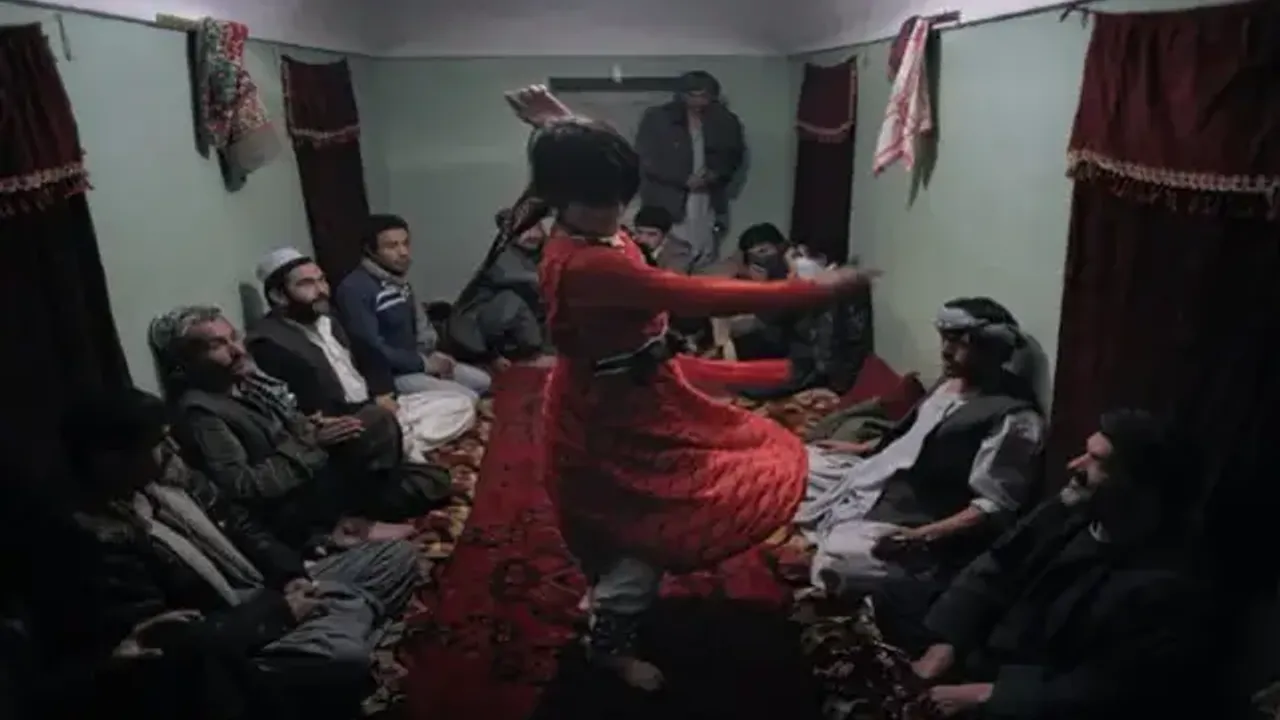 Afganistan Bacha Bazi geleneğini nedir? Bacha Bazi dansı yasak mı?