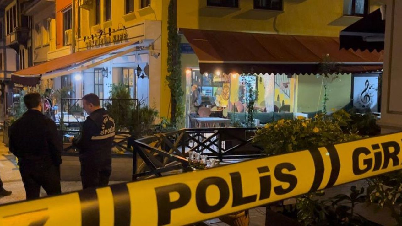Bir anlık öfke, 3 yaralı! Mekana alınmayan şahıs silahla rastgele ateş etti