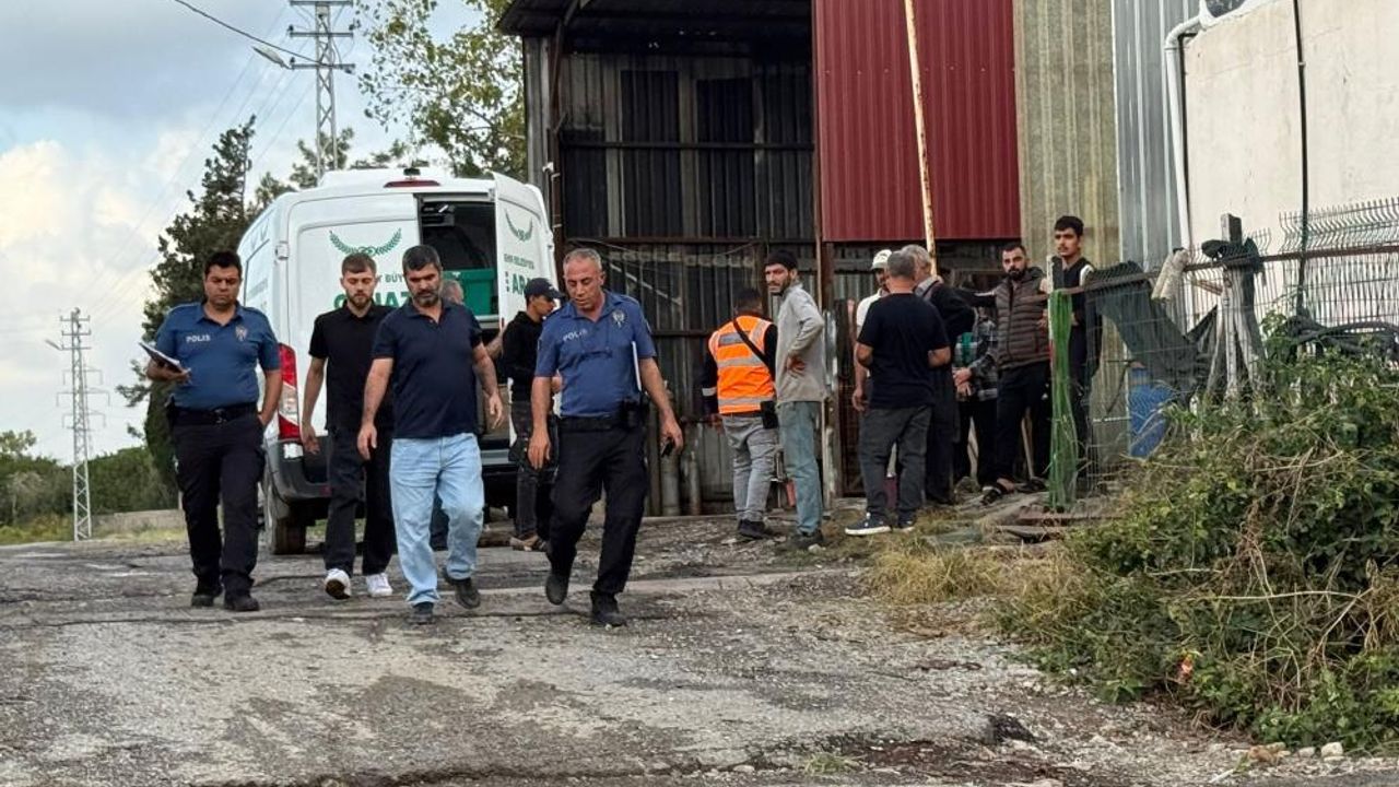 Bir depoda acı olay: Görev başında hayatını kaybetti