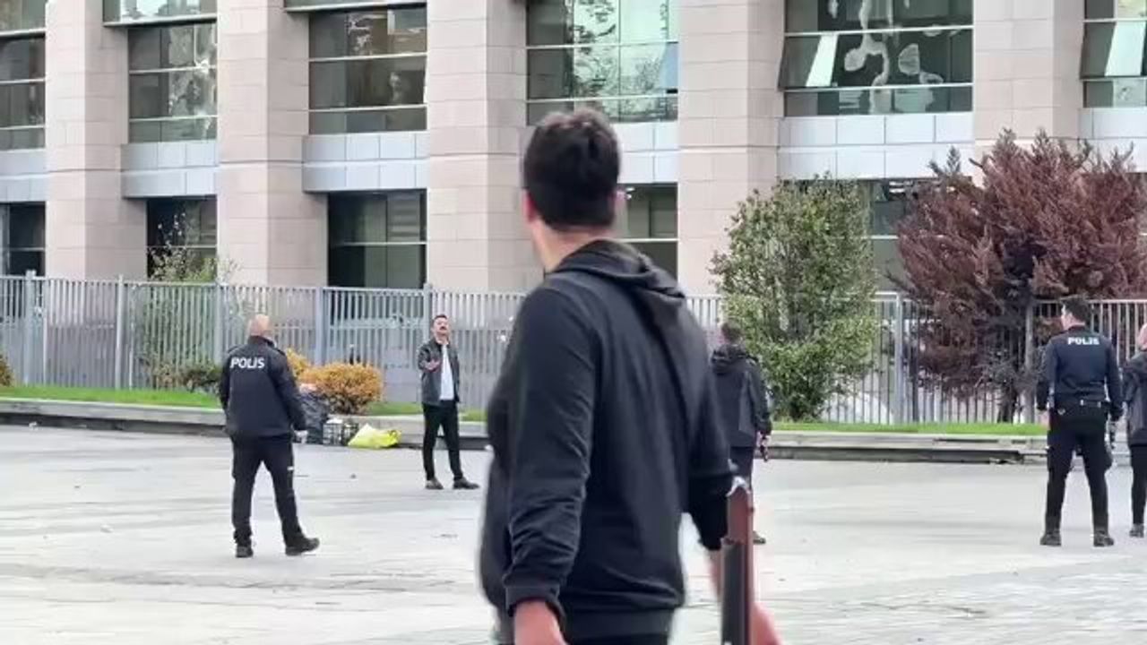 Çağlayan'da silahlı saldırgan kendini vurdu