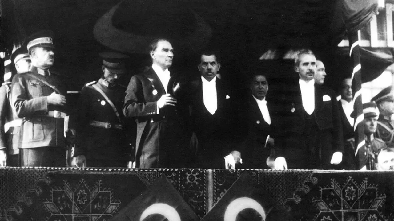 Cumhuriyet Bayramı neden 29 Ekim'de ilan edildi? 29 Ekim'de ne olmuştur?