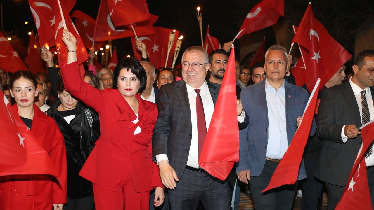 Edremit'te Cumhuriyet coşkusu sokaklara taşacak