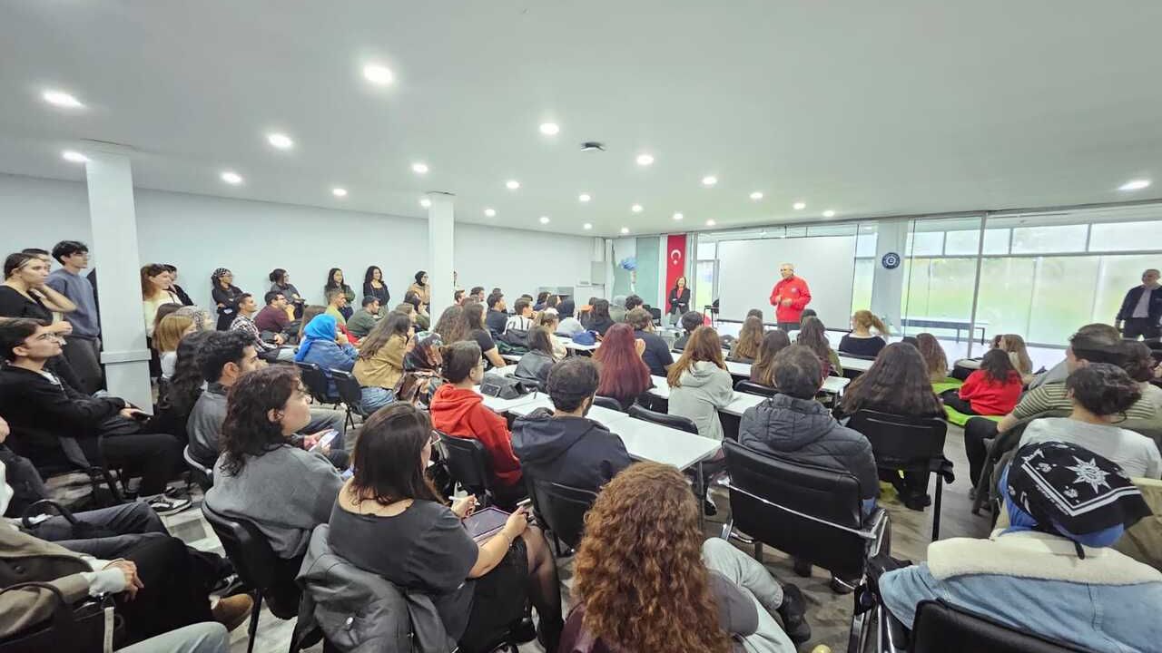 Egeli öğrenciler, TÜBİTAK projelerine hazırlanıyor