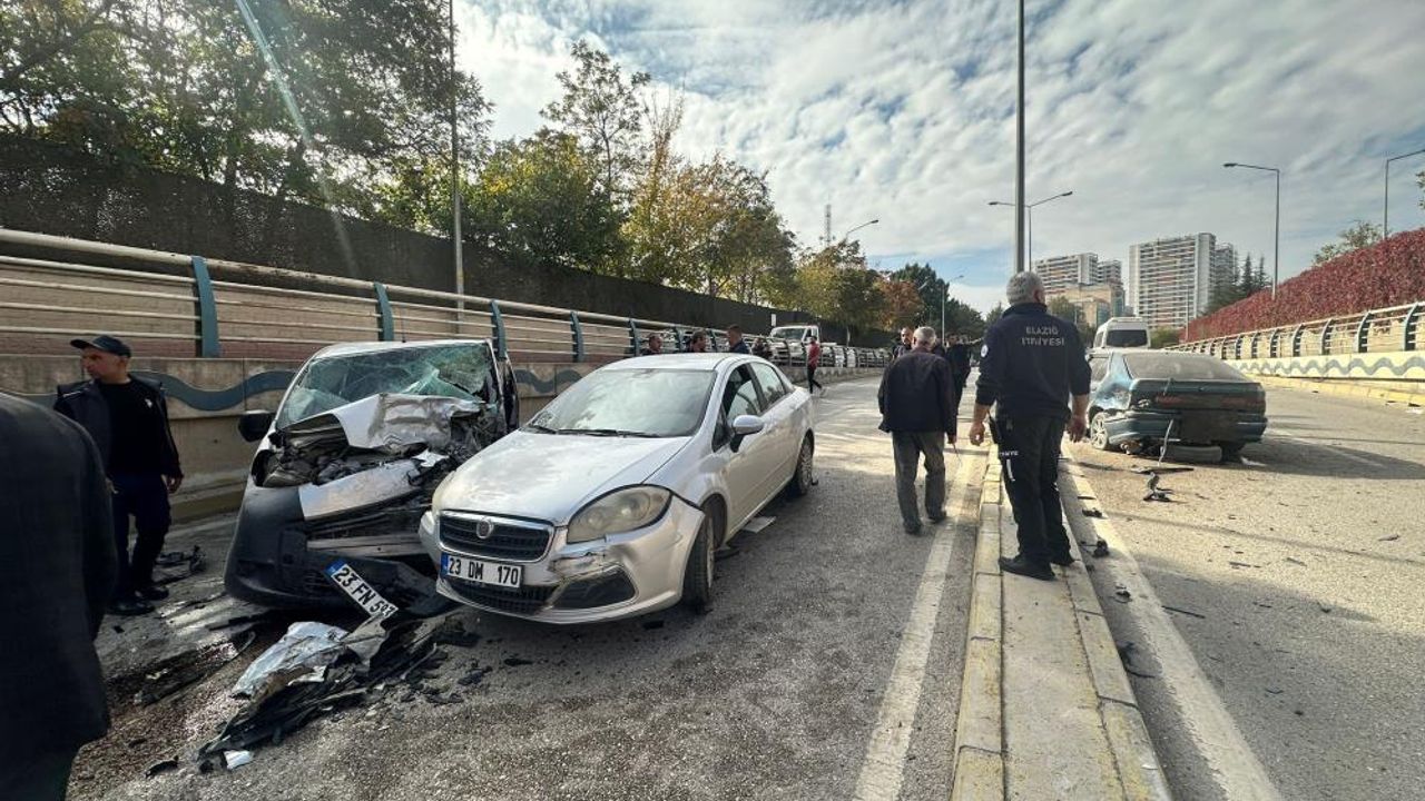 Feci zincirleme kaza: Bir kişi hayatını kaybetti, dört kişi yaralandı