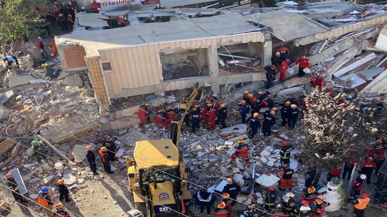 Mülk sahibinin yeğeninden açıklama: 'Bina 2012'de 'kat karşılığı' yapıldı