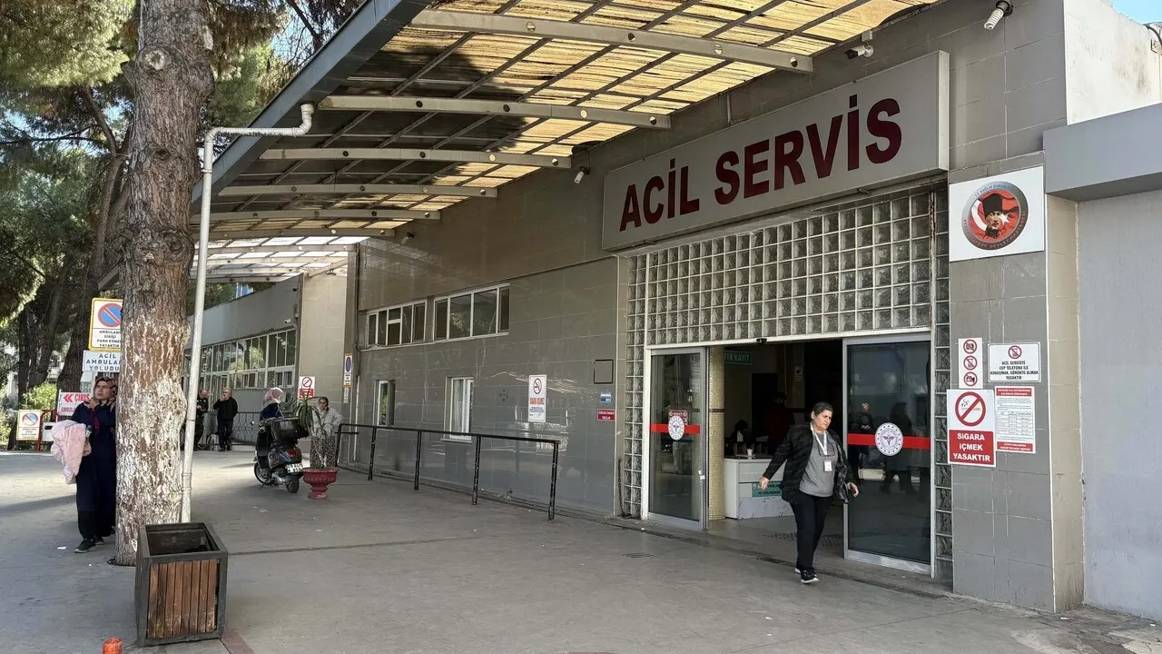 Hastanede gıda zehirlenmesi şüphesi: 60 personel hastaneye kaldırıldı