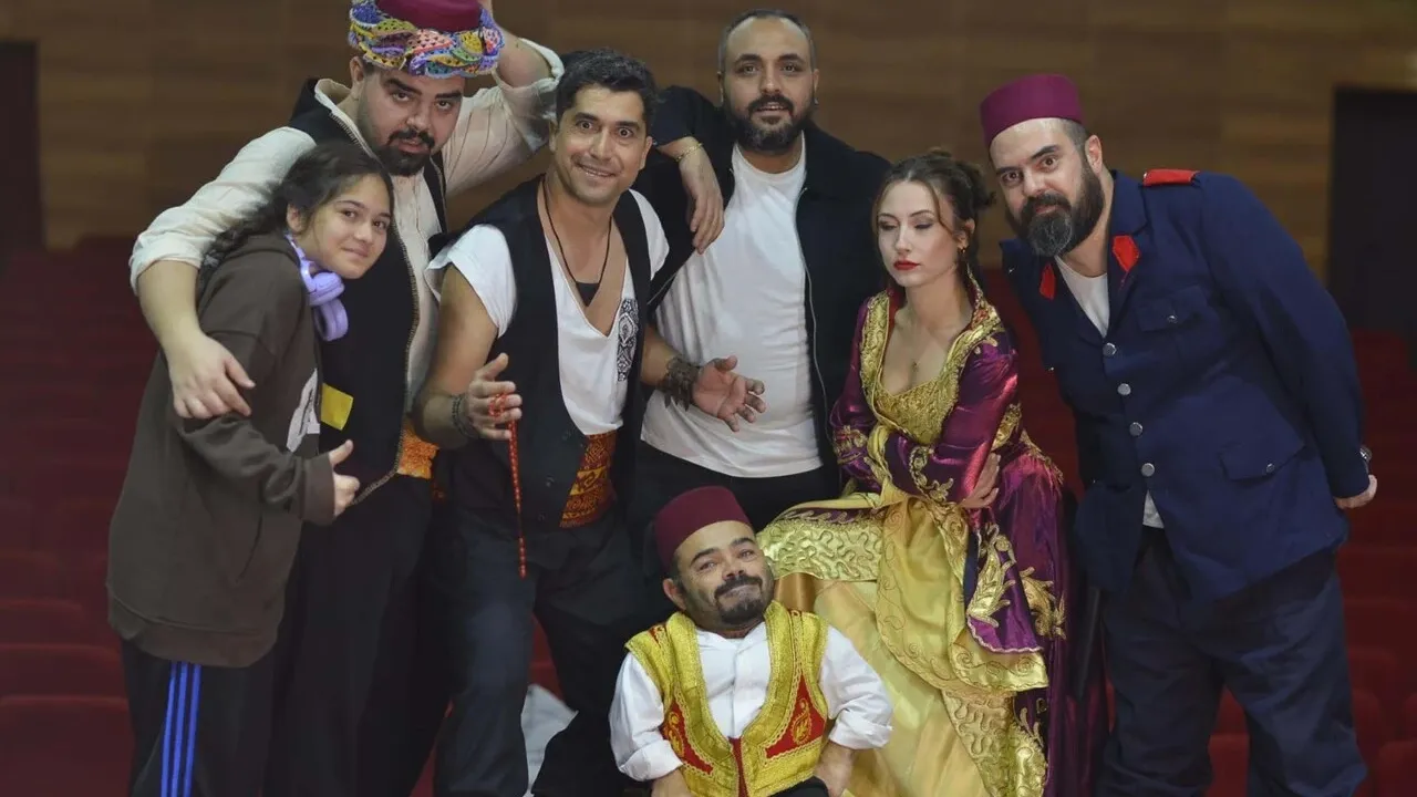 Hayata sahnede tutunuyor: Serhat Gündoğdu’nun ilham veren mücadelesi