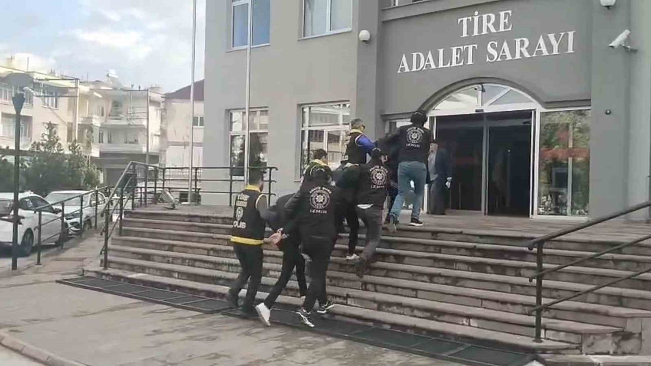 İzmir Tire'de iş yerlerini kurşunlayan şüpheliler yakalandı