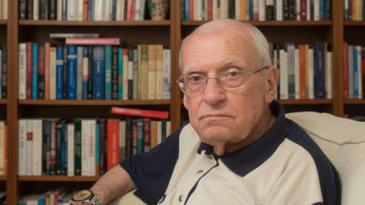 İzmir'in acı kaybı: Sevilen muhtarlardan Altan Gülsever vefat etti