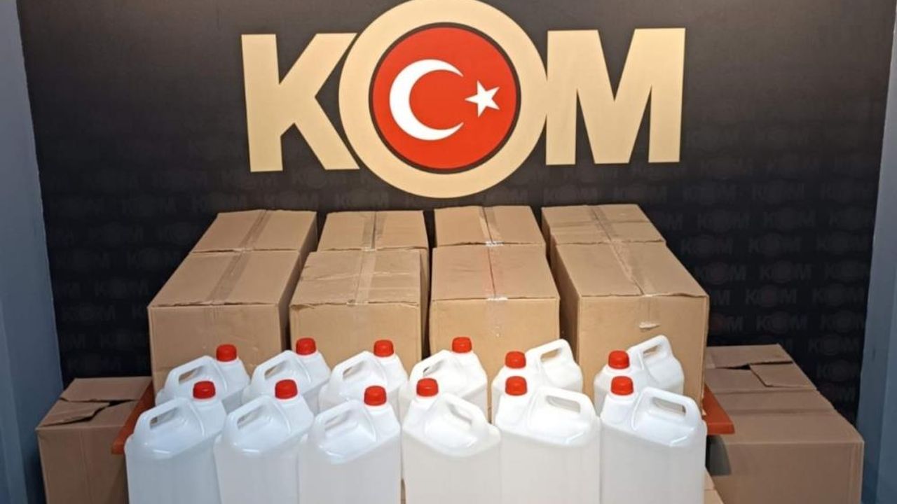 Kaçakçılığa büyük darbe: Yüzlerce litre etil alkol ele geçirildi