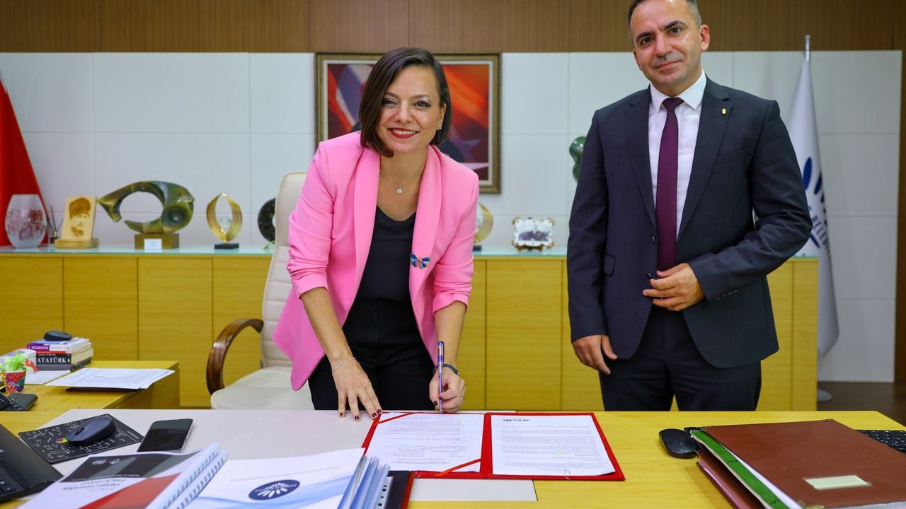Karabağlar Belediyesi'nden işçilere 81 bin TL'lik promosyon desteği