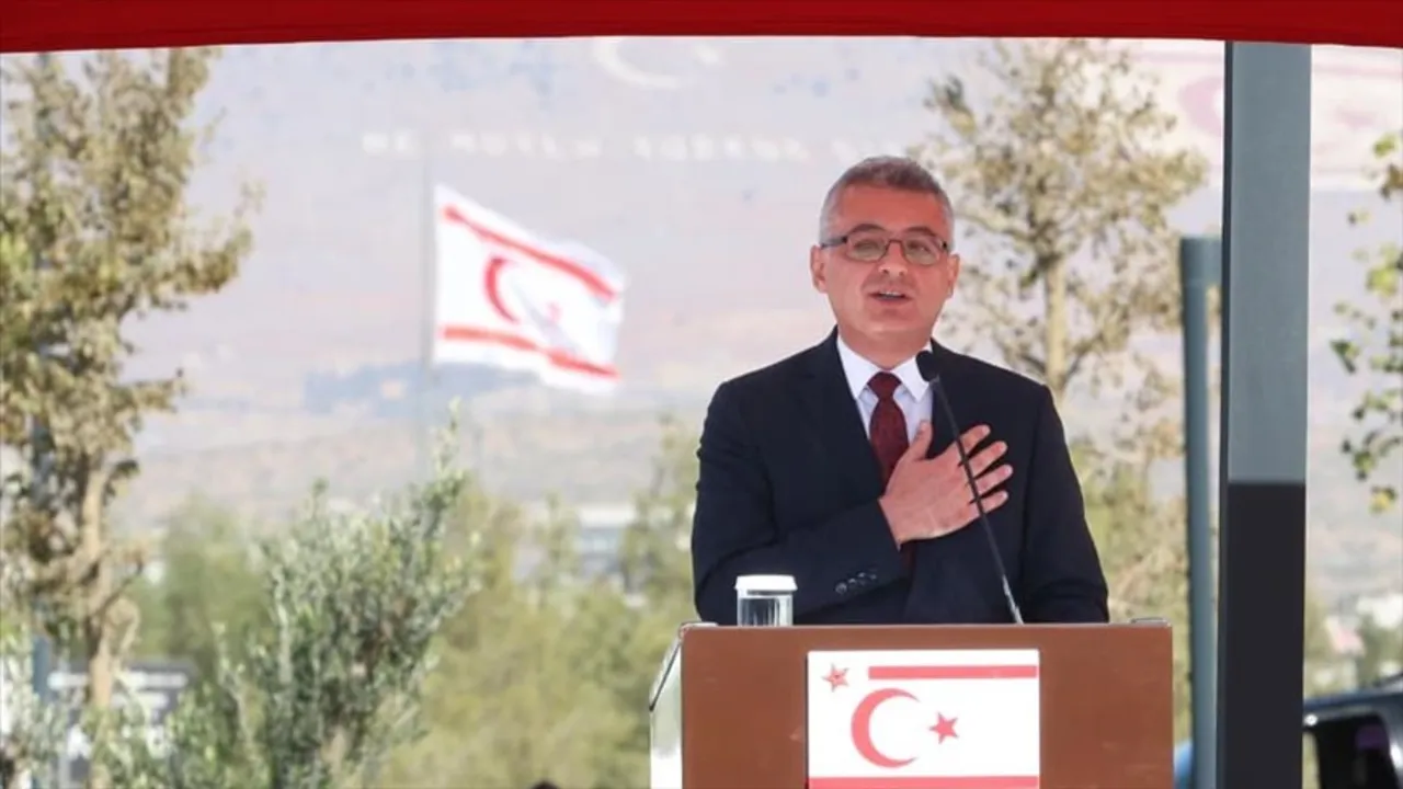 KKTC’de yeni dönem: Tufan Erhürman göreve başladı