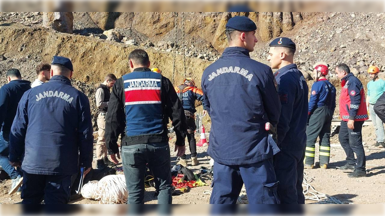 Kuyuya düşen işçi hayatını kaybetti