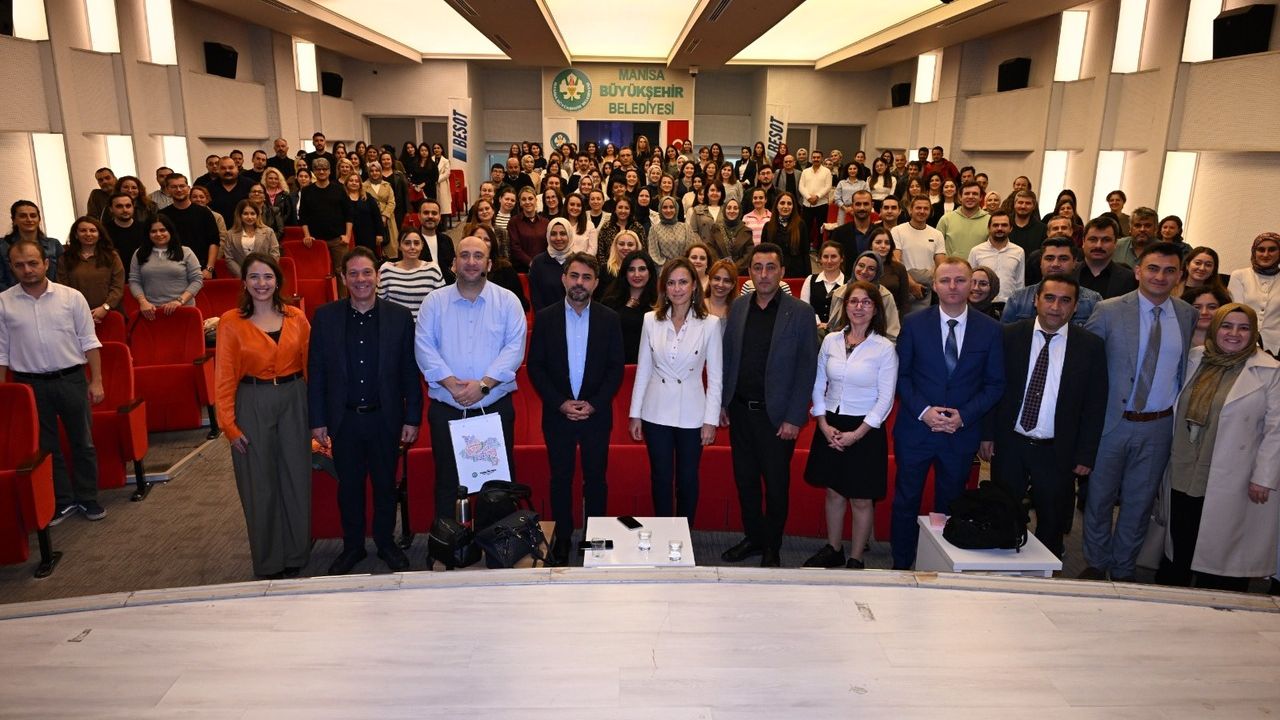 MABEM öğretmenleri, yaratıcı ve yenilikçi eğitimle geleceğe hazırlanıyor