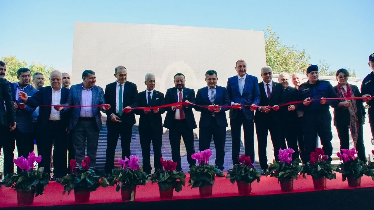 Ödemiş 20. Süs Bitkileri ve Fidancılık Sergisi kapılarını açtı