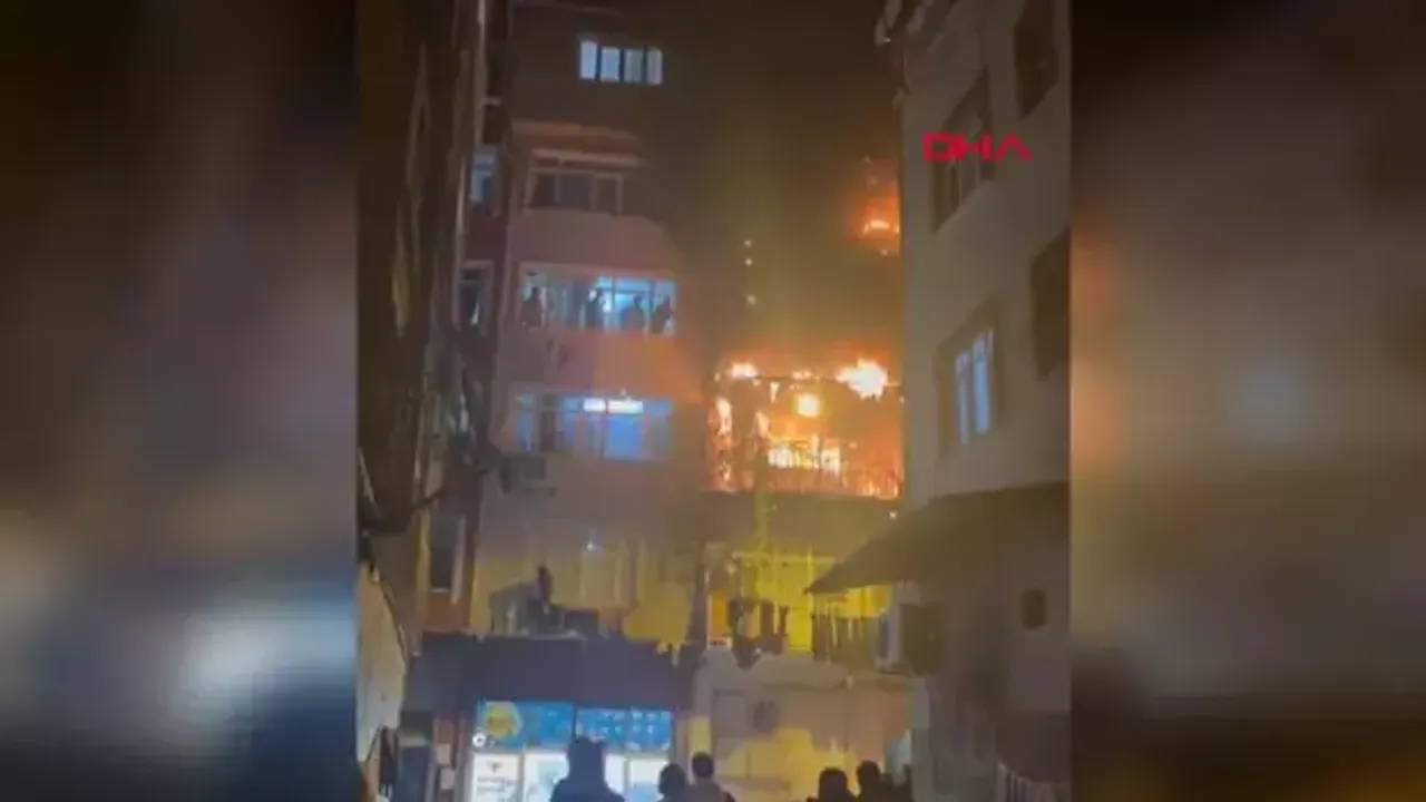 Kız isteme töreni havai fişekle felakete dönüştü: 8 kişi dumandan etkilendi