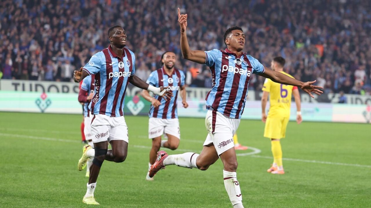 Trabzonspor, Eyüpspor karşısında farkını gösterdi: 2-0