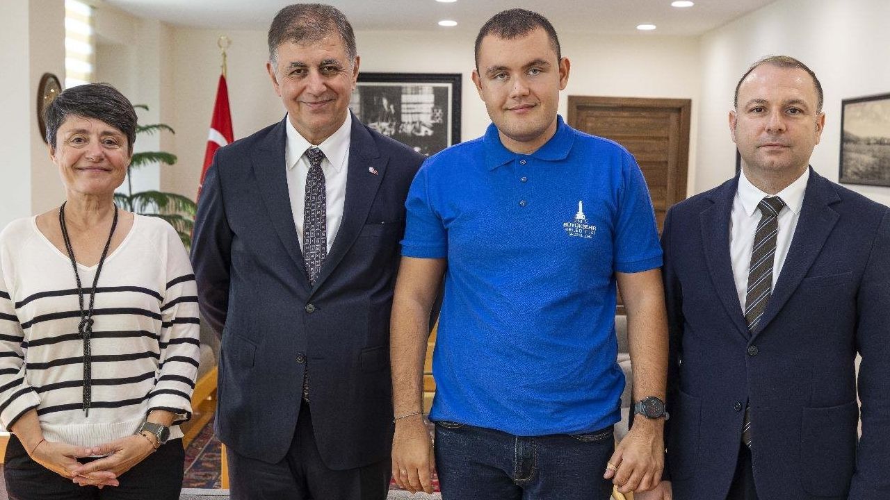 Tuna Tunca, İzmir Büyükşehir Belediye Başkanı Dr. Cemil Tugay’la buluştu