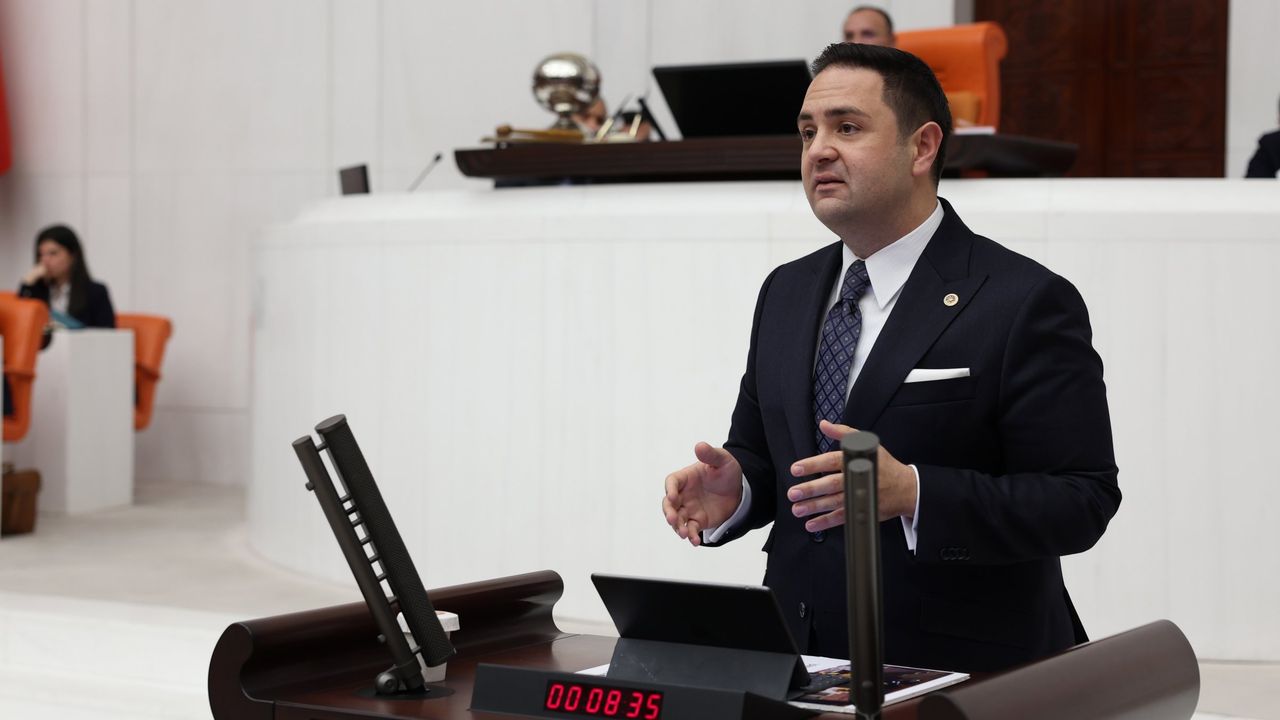 CHP Ankara Milletvekili Umut Akdoğan kimdir?