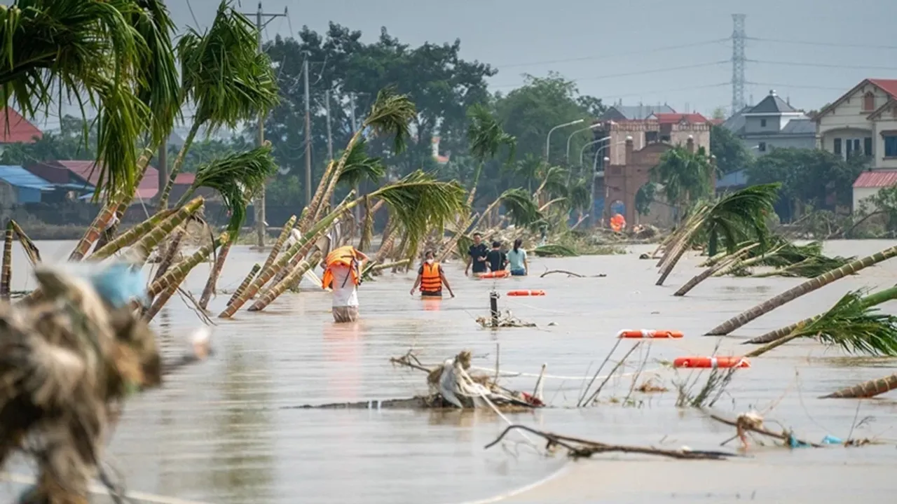 Vietnam’ı sel vurdu: 9 ölü, 5 kişi kayıp
