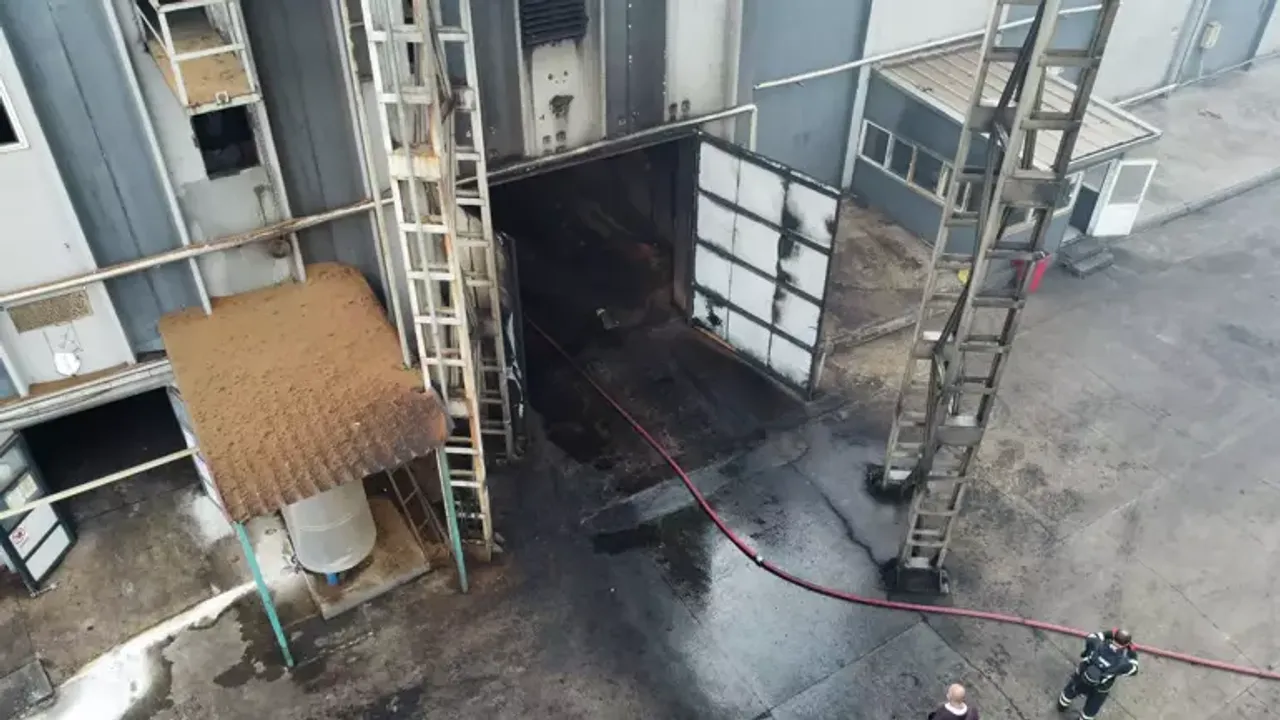 SON DAKİKA | Yağ fabrikasında meydana gelen patlamada 1 işçi yaralandı