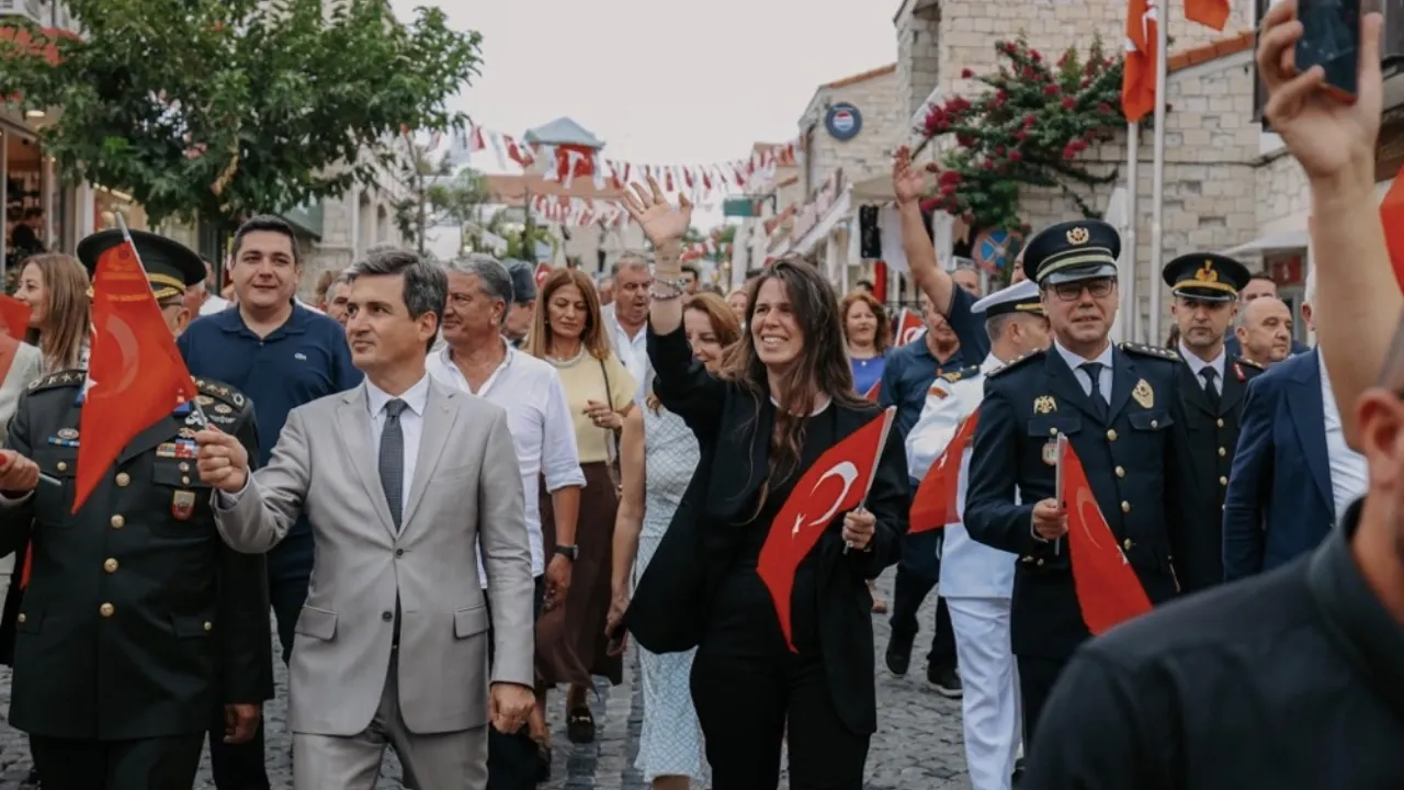 Alaçatı'nın kurtuluşunda 104. yıl coşkusu