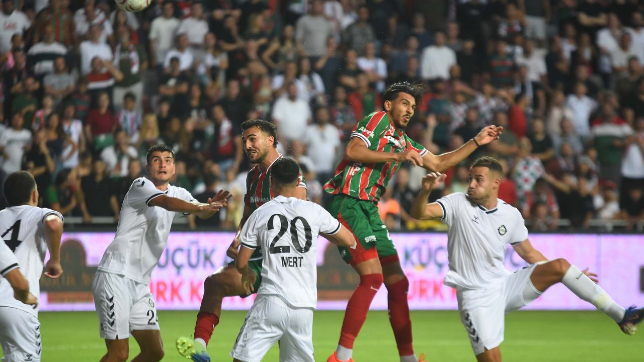 Karşıyaka ile Altay İzmir derbisinde yenişemedi: 1-1