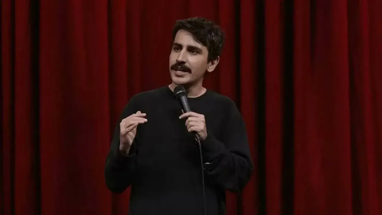 Komedyen Deniz Göktaş hakkında üç ayrı suçtan tutuklama kararı