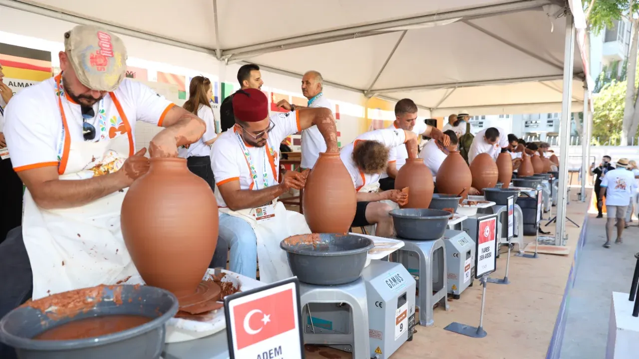 Menemen Çömlek Festivali'nde ustalar yarıştı