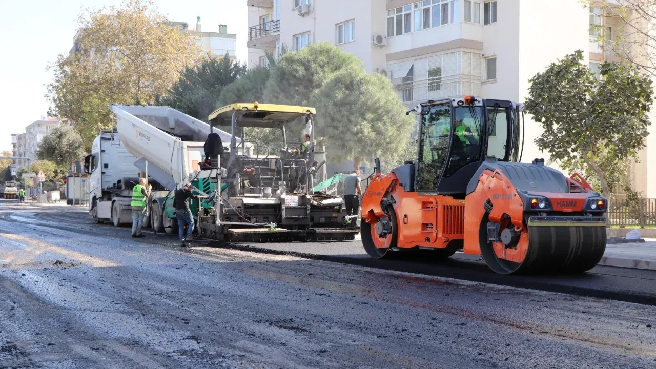 Yüzbaşı İbrahim Hakkı Caddesi’nde asfalt yenileme başladı
