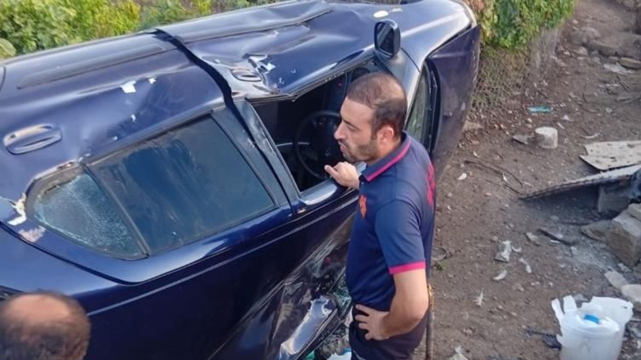 Kurtalan'da Bahçeye Uçan Otomobilde 4 Kişi Yaralandı