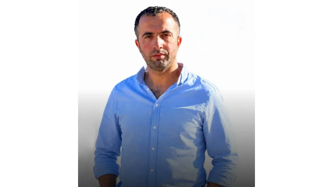 Üzerine demir düşen işçi kurtarılamadı