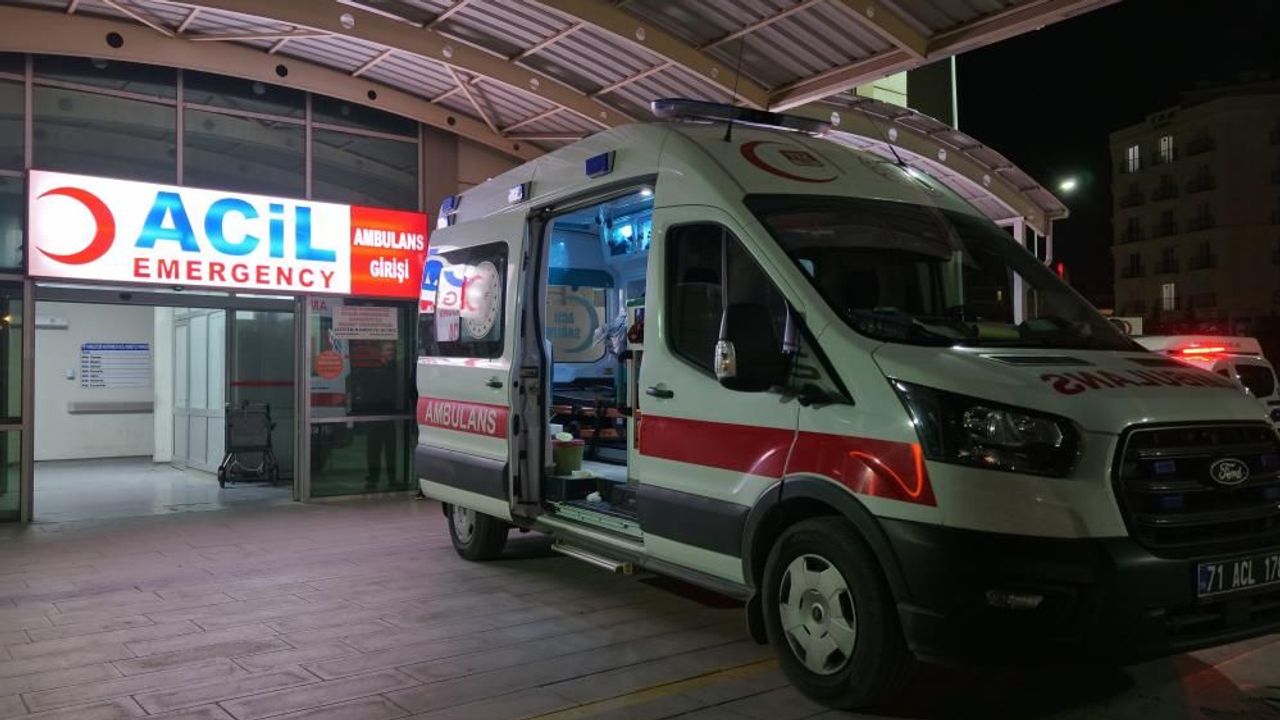 Yemek sofrasında kanlı tartışma: Babasını öldürdü!