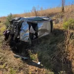 Otomobil takla atarak zeytinliğe uçtu: 2 yaralı
