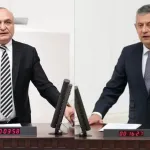 Özgür Özel’den bıçaklanan Melih Meriç için açıklama: "Ameliyat başarılı geçti"