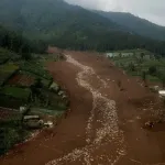Çin’de toprak kayması felaketi: 1 ölü, 11 kayıp
