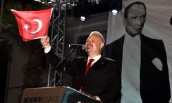 Menemen’de iki meclis üyesi AK Parti’ye katıldı