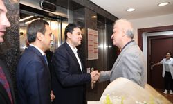 Demokrat Parti Genel Başkanı Uysal, Narlıdere Belediyesini ziyaret etti