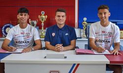 Altınordulu iki genç profesyonel oldu