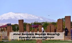 Bitlis Ahlat Selçuklu Meydan Mezarlığı güzelliğiyle ziyaretçilerini büyülüyor