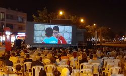 Açık havada sinema keyfi izleyicilerden büyük ilgi görüyor