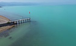 Bursa'nın göz bebeği İznik Gölü turkuaza büründü