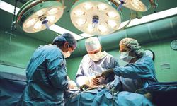 Ukraynalı doktorlar askerin kalbinden metal parçası çıkardı!