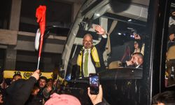 Pehlivan Menemen'de konuştu: Beraber yürüyeceğiz, birlikte başaracağız