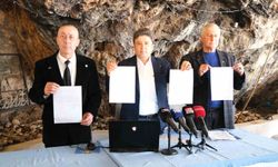 İYİ Parti Antalya'da istifa depremi!
