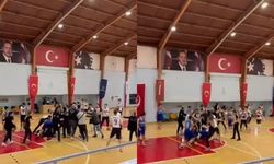U16 basketbol maçında kavga: 1 oyuncunun dişleri kırıldı