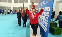Ege Üniversiteli Down sendromlu cimnastikçi Selin Durgut dünya üçüncüsü