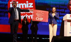 Özel, üstüne basa basa, 'Adayımız Sengel'dir' dedi