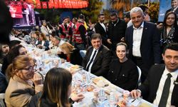 Tugay ve Önal, Bayraklı'da depremzedelerle iftara katıldı