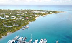 Turks ve Caicos Adaları nerede? Turks ve Caicos Adaları ismini nereden almıştır?